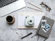 Подарочный набор Holiday Gift Set фотокамера моментальной печати Fujifilm Instax Mini 11 Ice White белая с фотобумагой 20 GLOSSY (2 картриджа = 20 фотографий) и альбомом на 108 снимков - изображение 11