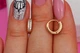 Сережки Xuping Jewelry кільця з камінням у два ряди 8 мм золотисті - зображення 3