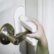 Дитячий замок або засувка блокіратор Door Lock Lever - зображення 4