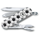 Складаний швейцарський ніж Victorinox Vx06223.L2007 Classic LE World Of Soccer 7 функцій 58 мм спортивний дизайн - зображення 1