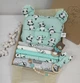 Набір для новонародженого: 5 пелюшок, подушка і іграшки a.l.babybox Панди акробати - зображення 1