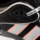 Sneakersy damskie na wysokiej platformie do kostki adidas Originals Magmur Runner W EG5434 36 (3.5UK) 22.2 cm Czarne (4062052585719) - obraz 7