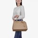 Сумка женская кожаная саквояж средняя Regina Notte Travel bag 3201 Темно-бежевый - изображение 2