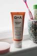 Зволожувальний крем для обличчя з коренем імбиру Q+A Ginger Root Daily Moisturiser 75ml - зображення 6