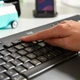Клавіатура бездротова Logitech Signature K650 US Graphite USB (920-010945) - зображення 4
