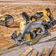 Пила дискова акумуляторна безщіткова DeWalt DCS577T2 - зображення 6