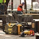 Зарядное устройство для инструмента-радиоприемник DeWALT DCR027 - изображение 7