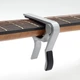 Набор для гитары каподастр и 6 медиаторов Overtone Capo Silver+6 Picks - изображение 3