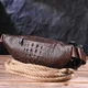 Модная поясная сумка из натуральной кожи с фактурой под крокодила 21298 Vintage Коричневая - изображение 8