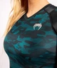 Жіночий рашгард Venum Defender Rashguard Long Sleeves Black Green (VENUM-03827-102-XS) - зображення 5
