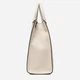 Сумка-шоппер жіноча GUESS ABEY ELITE TOTE HWQB8558230-STO Молочна (800070292870) - зображення 4