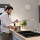 Смеситель для кухни Hansgrohe Metris M 71 Select 320 1jet с выдвижным изливом, хром (73803000) - изображение 3