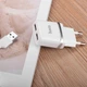 Мережеве зарядне Hoco C12 Dual USB 2.4A Білий - зображення 5