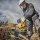 Цепная пила DeWALT 18 В, 5 Ач, шина 30 см, цепь OREGON 3/8 (DCM565P1) - изображение 5