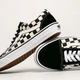Жіночі кеди низькі Vans Old Skool VN0A38G1P0S1 38 (7.5US) 24 см Чорний/Білий (191164680426) - зображення 3