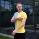 Мужская трикотажная футболка двухцветная прямого кроя SEGMENTATION желто-голубая 2XL 1-00327-2XL - изображение 3