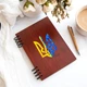 Книга для записів у дерев'яній обкладинці з гербом України, А5, 80 аркушів слонова кістка в крапку, Червоне дерево, WOODPRESENT - зображення 3