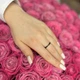 Серебряное кольцо с фианитами, вес изделия 1,99 гр (2129967) - изображение 3