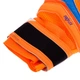 Перчатки вратарские с защитными вставками на пальцы FD Pro (PVC, р-р 8, Оранжевый-синий) (FB-915_Оранжевый-синий_8) - изображение 4