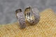 Серьги кольца Xuping Jewelry широкие из мелких фианитов посередине цветочек 1.5 см серебристые - изображение 3
