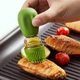Бутылка-диспенсер-дозатор для масла с силиконовой кисточкой Kitchen Cooking 180 мл 270 Коричневый - изображение 3
