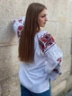 Стильная женская вышиванка бохо-белая с красными цветами "Варвара" на домотканом полотне 7800-48 (L) - изображение 6