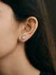 Срібні сережки-клаймбери з білим фіанітом (АРТ. №6023b) Dadiverin Jewelry - зображення 4