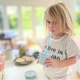 Чашка-контейнер с трубочкой MinikOiOi Sip + Snack Aqua Green/Powder Grey (101100107) - изображение 4