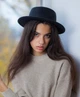 Шляпа унисекс No Brand Канотье с устойчивыми полями и белой лентой черная - изображение 3