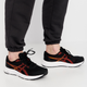 Buty do biegania męskie z amortyzacją ASICS Gel-Contend 8 1011B492-004 41.5 (8US) 26 cm Czarny/Czerwony (4550455595799) - obraz 2