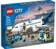 Конструктор LEGO City Пасажирський літак 913 деталей (60367) - зображення 1