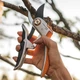 Секатор Fiskars Plus PowerLever P751 цельнометаллический обводной (1057172) - изображение 3