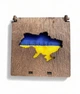 Флаг Украины 140х90см в сувенирной деревянной коробочке-шкатулке з вырезом карты нашей страны - изображение 1