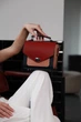 Сучасна та стильна шкіряна жіноча сумка кроссбоді Lamponi Chest one bordo/pink/darkblue - зображення 5