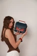 Сучасна та стильна шкіряна жіноча сумка кроссбоді Lamponi Chest one blue/coral/brown - зображення 8