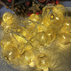 Світлодіодна гірлянда з золотими кульками "Сітка-сфера" 20 LED, 5м + перехідник, 220V, IP44, Теплий білий - зображення 6