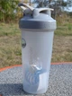 Шейкер BlenderBottle Classic Loop с шариком 820 мл Серый (Loop 28 Grey) - изображение 3