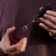 Шкіряний чохол-брелок для AirTag INCARNE Key Tag Бордо - зображення 3