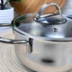 Кастрюля со стеклянной крышкой 1.8 л из нержавеющей стали для индукции и газа в подарочной упаковке - изображение 3