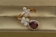 Кольцо Xuping Jewelry Марсель с красным камнем раздвижное р 16 золотистое - изображение 1