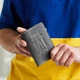 Шкіряна обкладинка для паспорта INCARNE з тисненням Сіра - зображення 2
