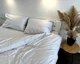 Постельное белье LARA сатин-страйп LUX light gray d13177е160 с простынью на резинке 160х200х25 евро - изображение 2