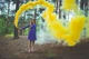 Цветной дым набор Желтый и Синий по 2 штуки для фотосессии, 60 сек Maxsem MA0511 YELLOW BLUE - изображение 9