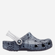 Chodaki chłopięce Crocs Classic Topographic Clog KCR208313 30-31 Ciemnoniebieskie (196265237531) - obraz 1