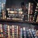 Вінілова наклейка на холодильник Книжкова шафа плівка коричневий фон книги глянцева 650*2000 мм - зображення 8