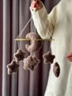 Детский мобиль на кроватку для младенцев ручной работы WooolyWool «Звезды беж» - изображение 10