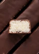 Упаковка шоколадних батончиків Fizi Double Coconut 40 г х 10 шт (4820262540009) - зображення 5