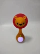 Погремушка Hola Toys 3134 грызунок мелодии звуки подсветка на листе 14 см × 5 см × 19 см коричневая - изображение 4