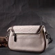 Женская сумка с фактурным клапаном из натуральной кожи Vintage 22372 Белая - изображение 8