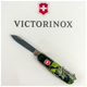 Нож Victorinox Huntsman Zodiac 91 мм Зелений дерев'яний дракон (1.3713.3_Z3240p) - изображение 5